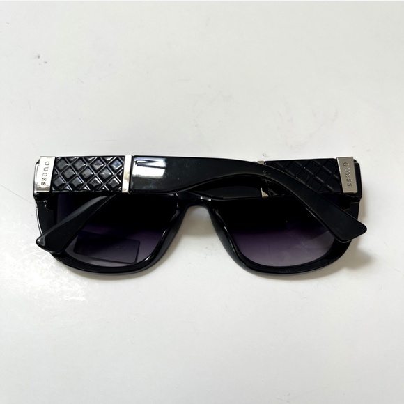 New GUESS Cat Eye Sunglasses GO00051 Acetate Black Embossed Lattice Logo